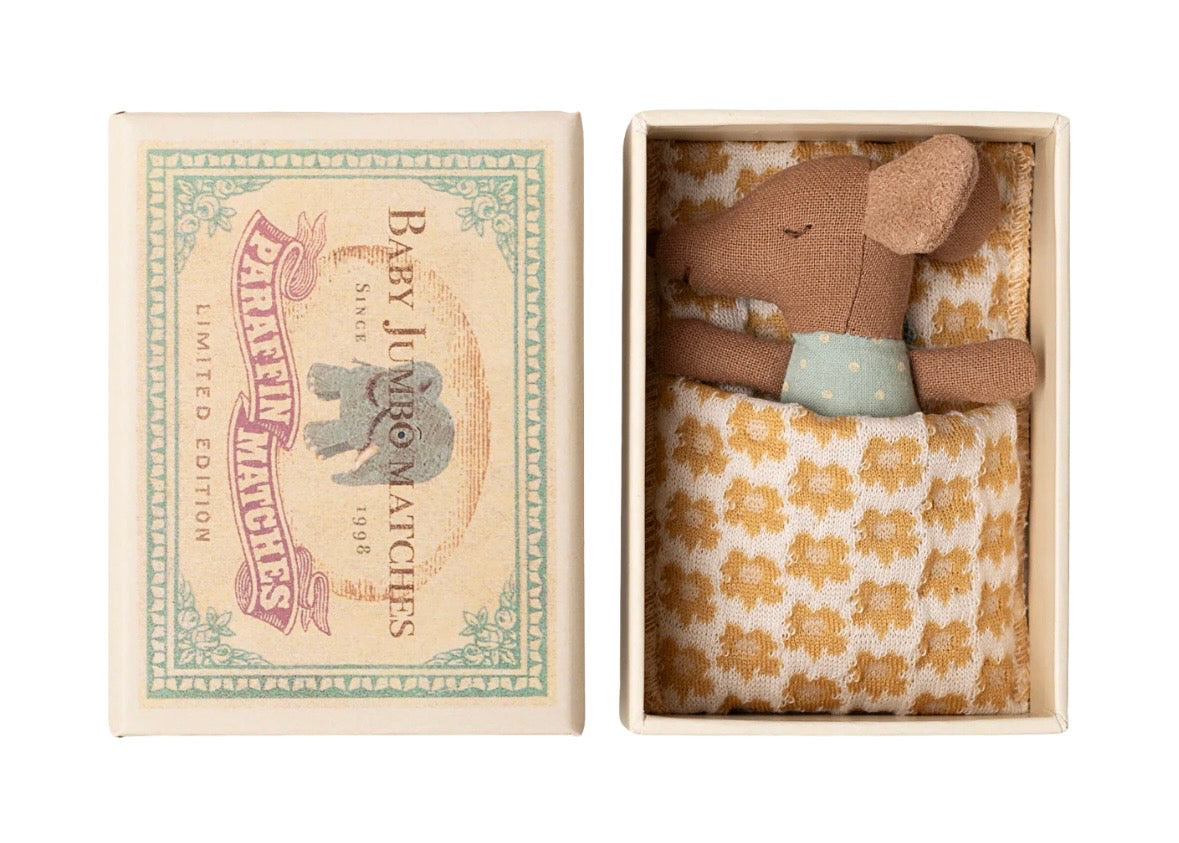 Sleepy wakey baby mouse